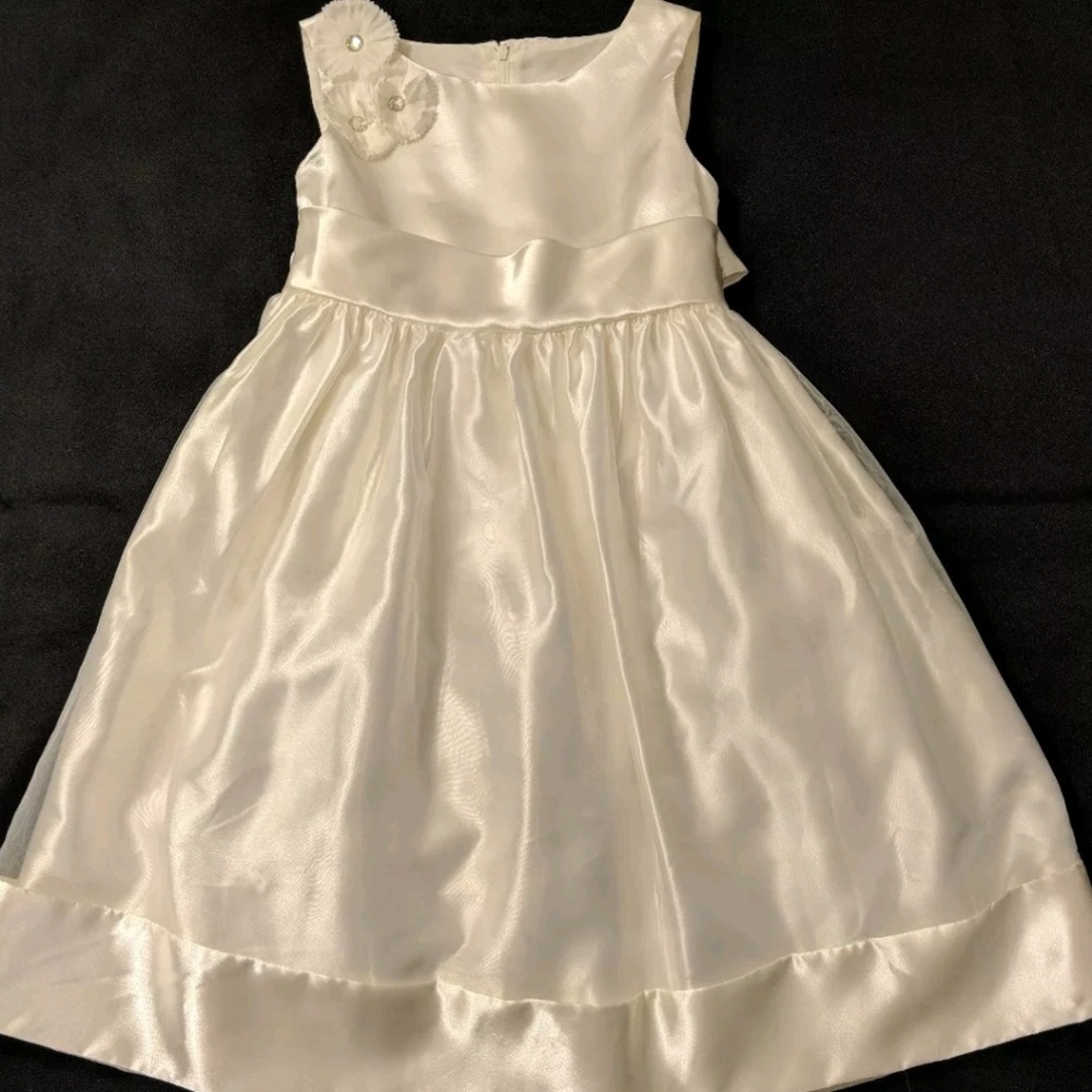 Girls Katie M Ivory Color Formal Dress Size 7